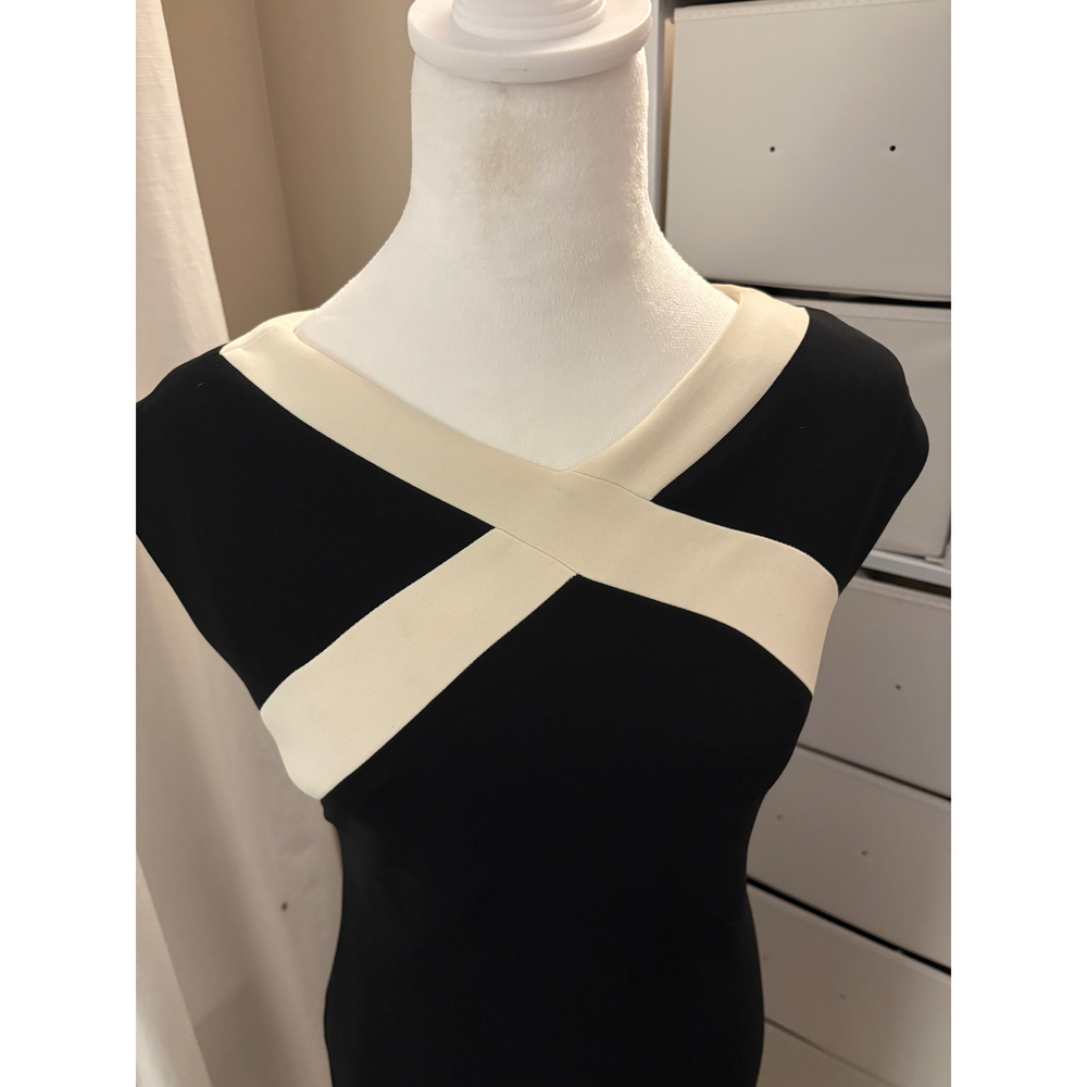 Amanda Smith Dress in Black - Picture 5 of 6